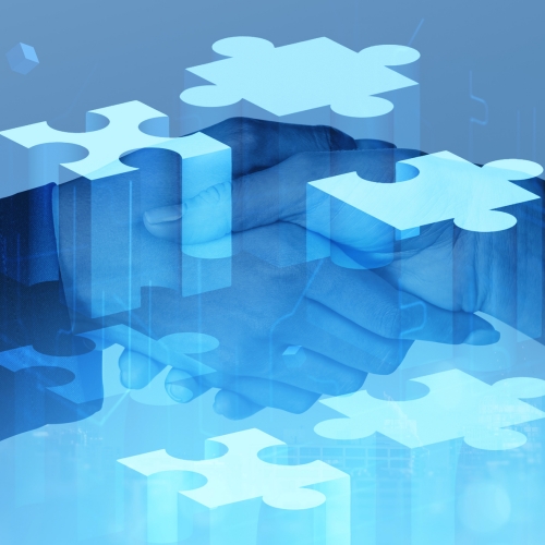 infoq.com - Luca Mezzalira - Micro-Frontends: A Sociotechnical Journey Toward a Modern Frontend Architecture