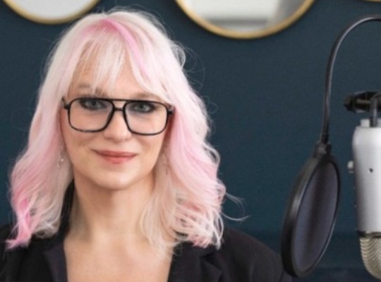 infoq.com - Tracy Bannon - Agents, Architecture, & Amnesia: Becoming AI-Native Without Losing Our Minds